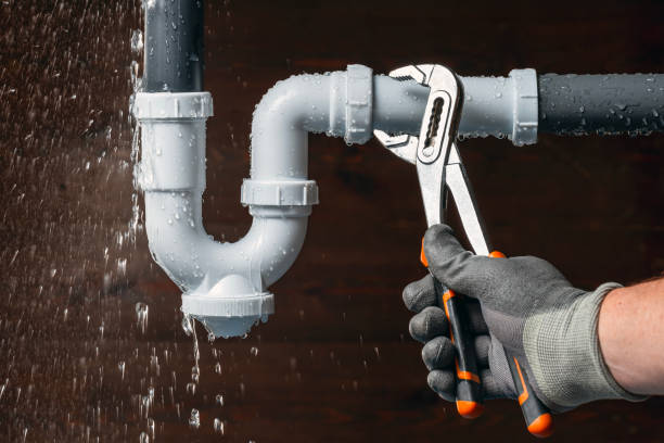Professional Gas Line Repair technician working in Bakersville, OH